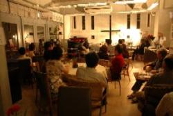 �s�A�m�W���Y�̉��F�Ɏ����X����Q����